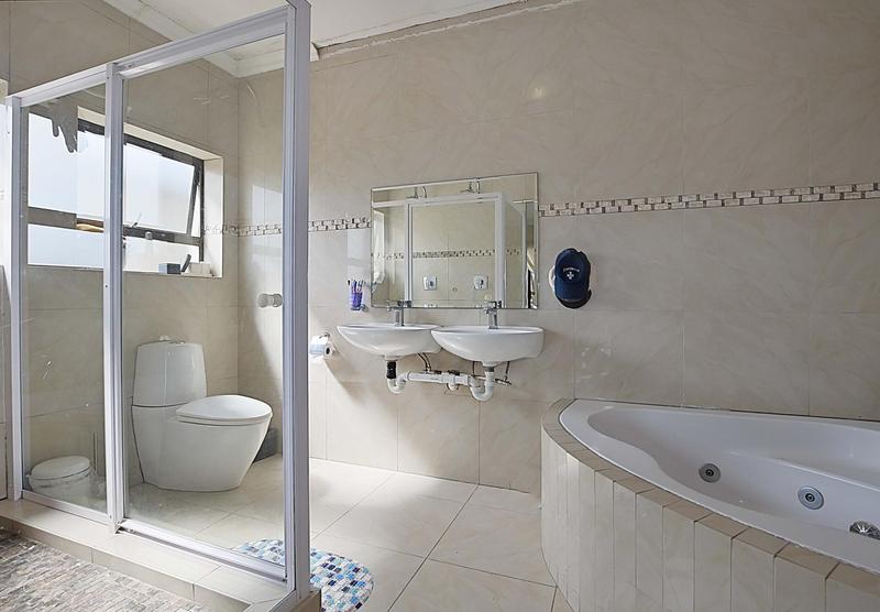 5 Bedroom Property for Sale in Parklands Western Cape